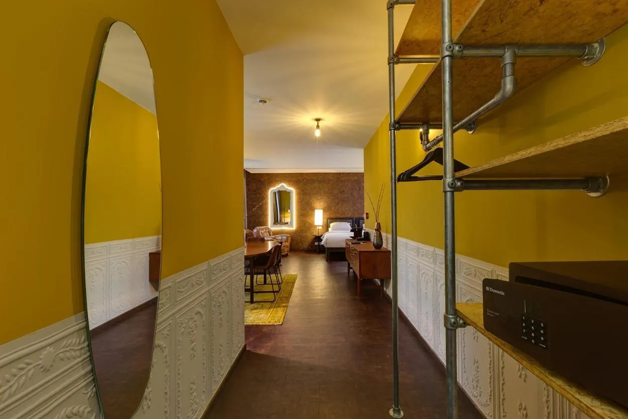 Hotel V Nesplein Amsterdam 4*,  Holandia